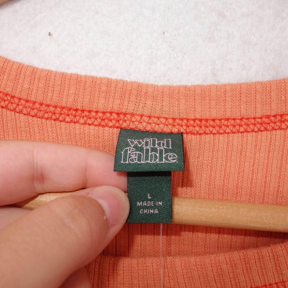 NEW Wild Fable Cropped Long Sleeve Baby Tee Shirt Women's Large Coral Peach - Picture 5 of 6